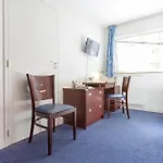 Hotell Les Gens De By Poppins 2*