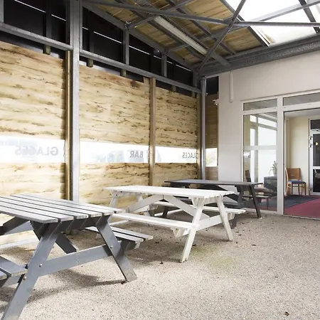 Les Gens De By Poppins מלון