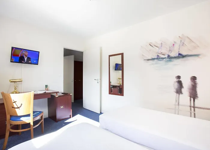 מלון Les Gens De By Poppins ברסט