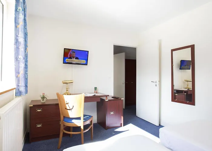 Hotel Les Gens De By Poppins 2*