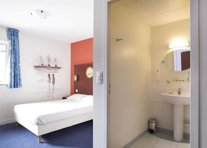 Hotel Les Gens De By Poppins 2*