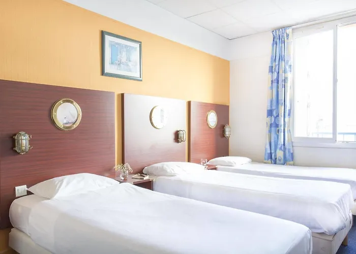 Les Gens De By Poppins Hotel 2*