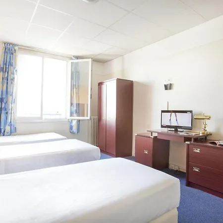 Les Gens De By Poppins Szálloda 2*