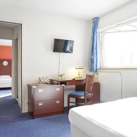 Hotel Les Gens De By Poppins 2*