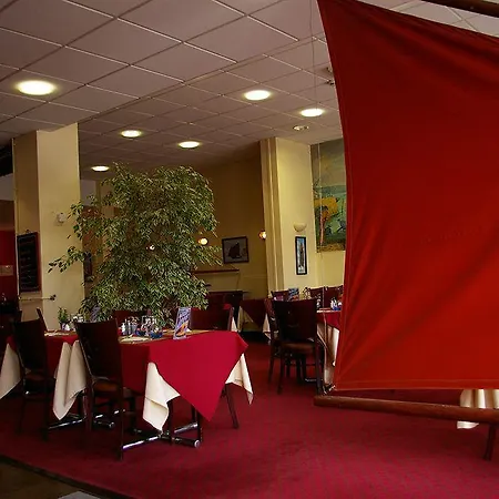 Les Gens De By Poppins 2* Breszt