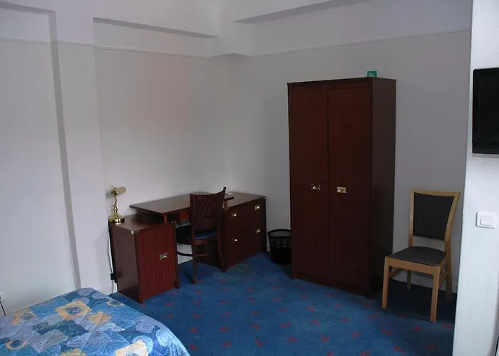 Les Gens De By Poppins Szálloda 2*