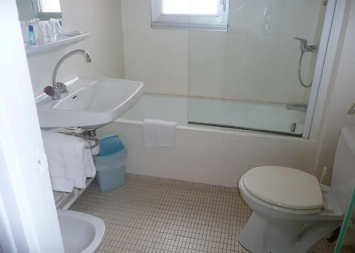 Szálloda Les Gens De By Poppins Breszt